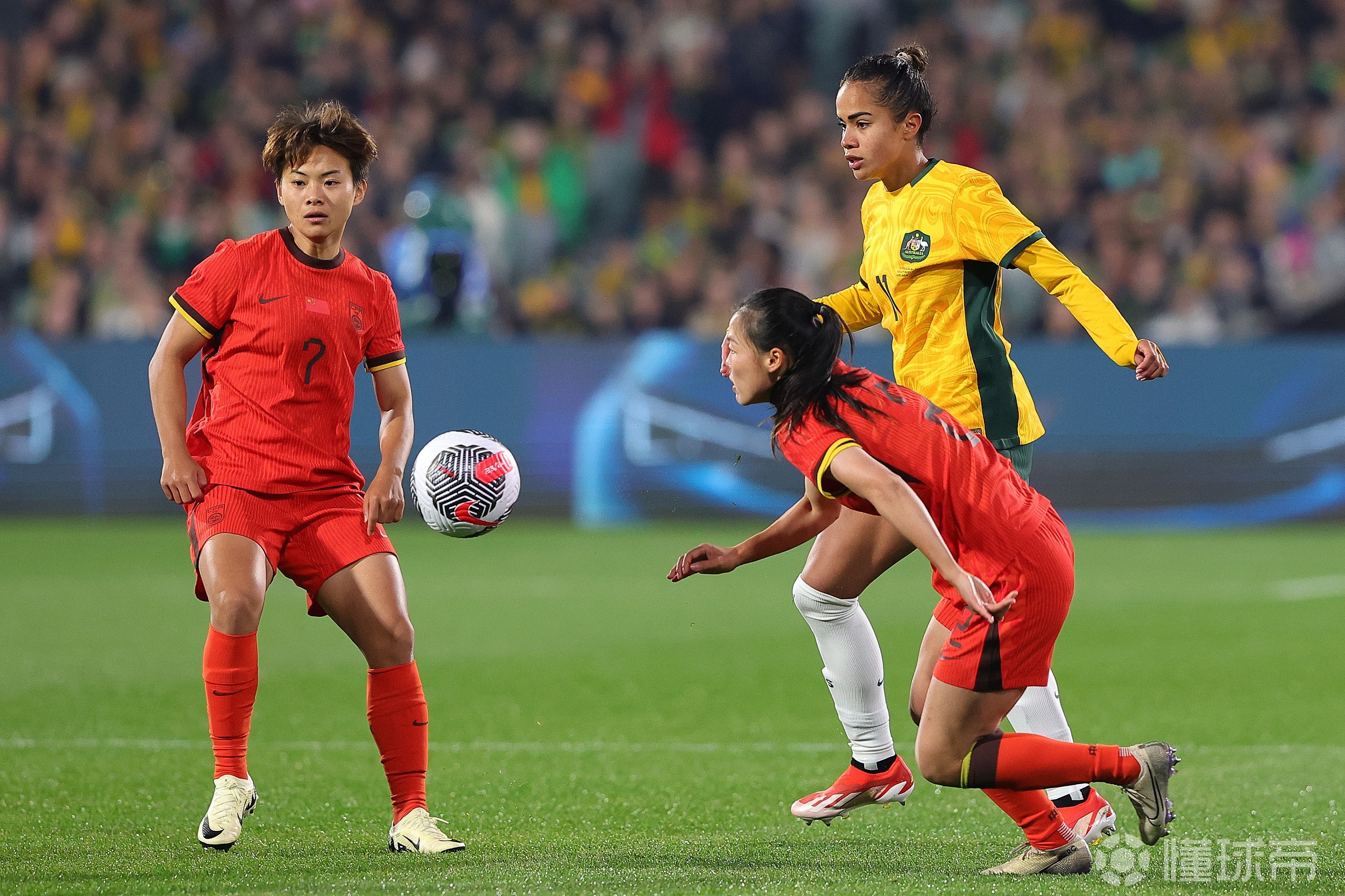 三亿体育体育链接-国际女足友谊赛再次火爆开赛