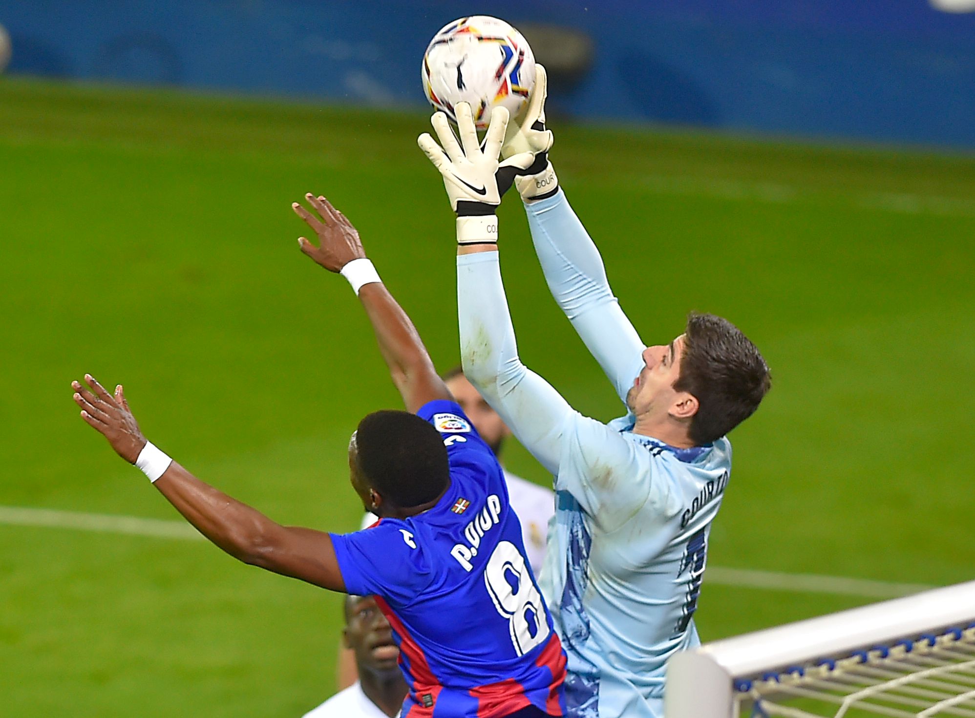 皇马将迎战埃瓦尔，备战充分