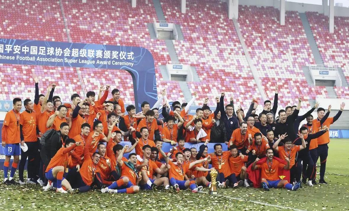 三亿体育体育官方-中超联赛冠军争夺激烈，多队势均力敌
