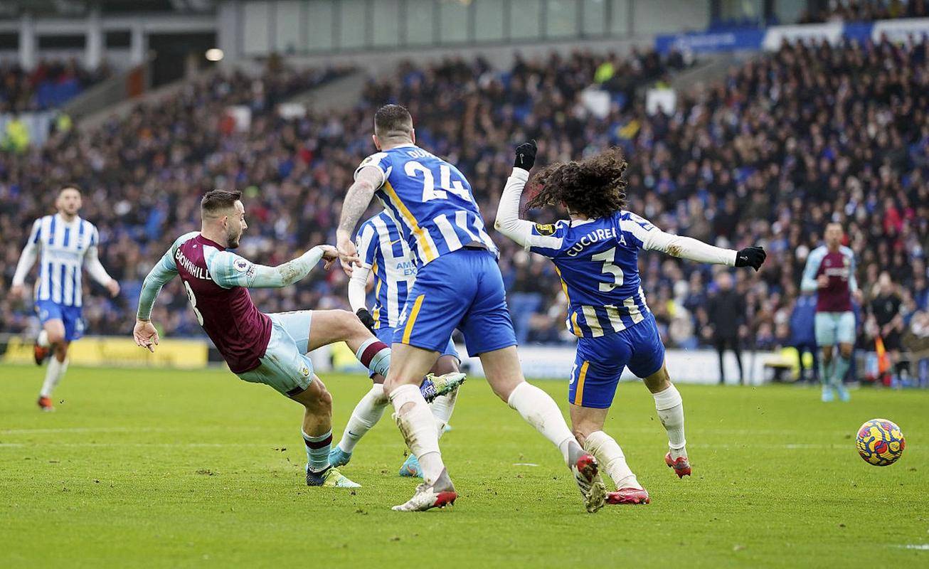 三亿体育体育娱乐-米尔沃尔取得不败战绩，守门员表现抢眼整体表现值得肯定备战下一轮比赛的简单介绍