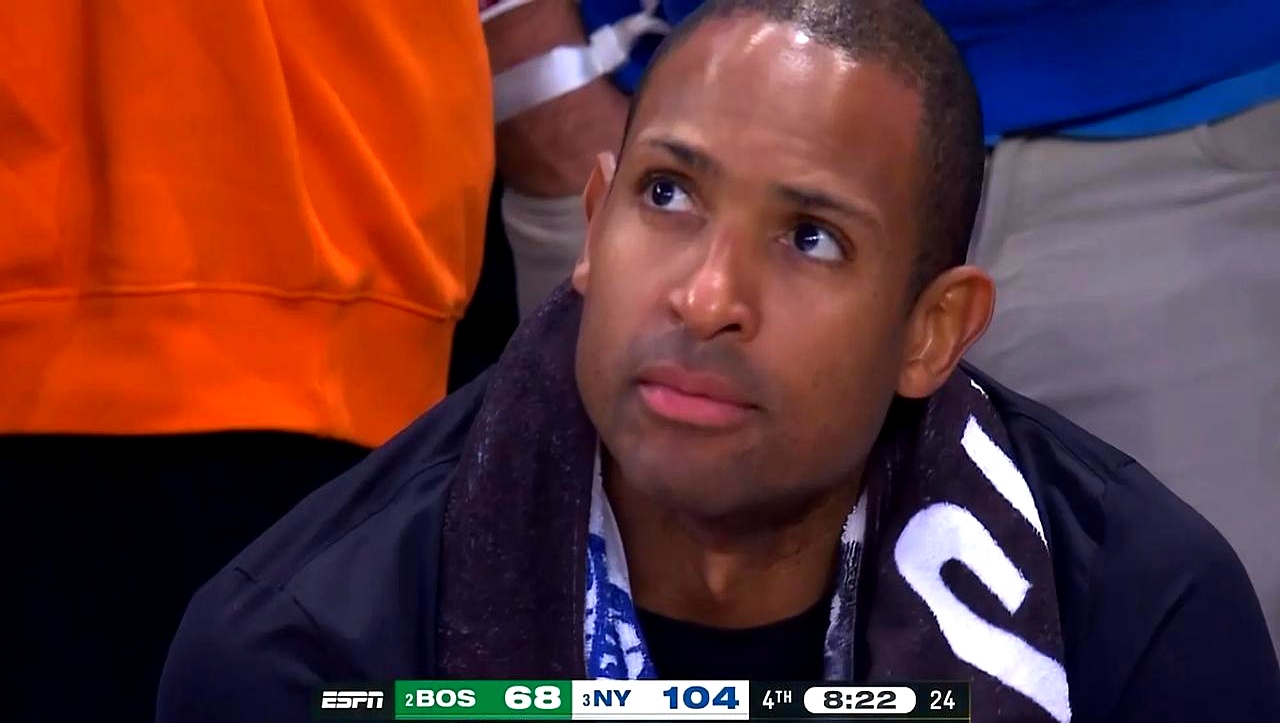 三亿体育体育课程-篮网球员霍福特表现稳健成全队得分王的简单介绍