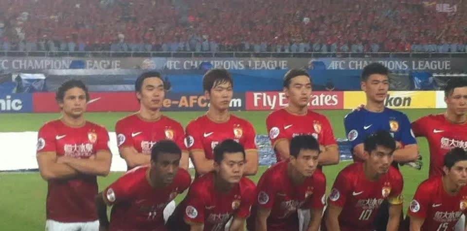 三亿体育体育app下载地址-关于凭借一波广州队，亚冠成功绝杀，现场观众齐声高喊的信息