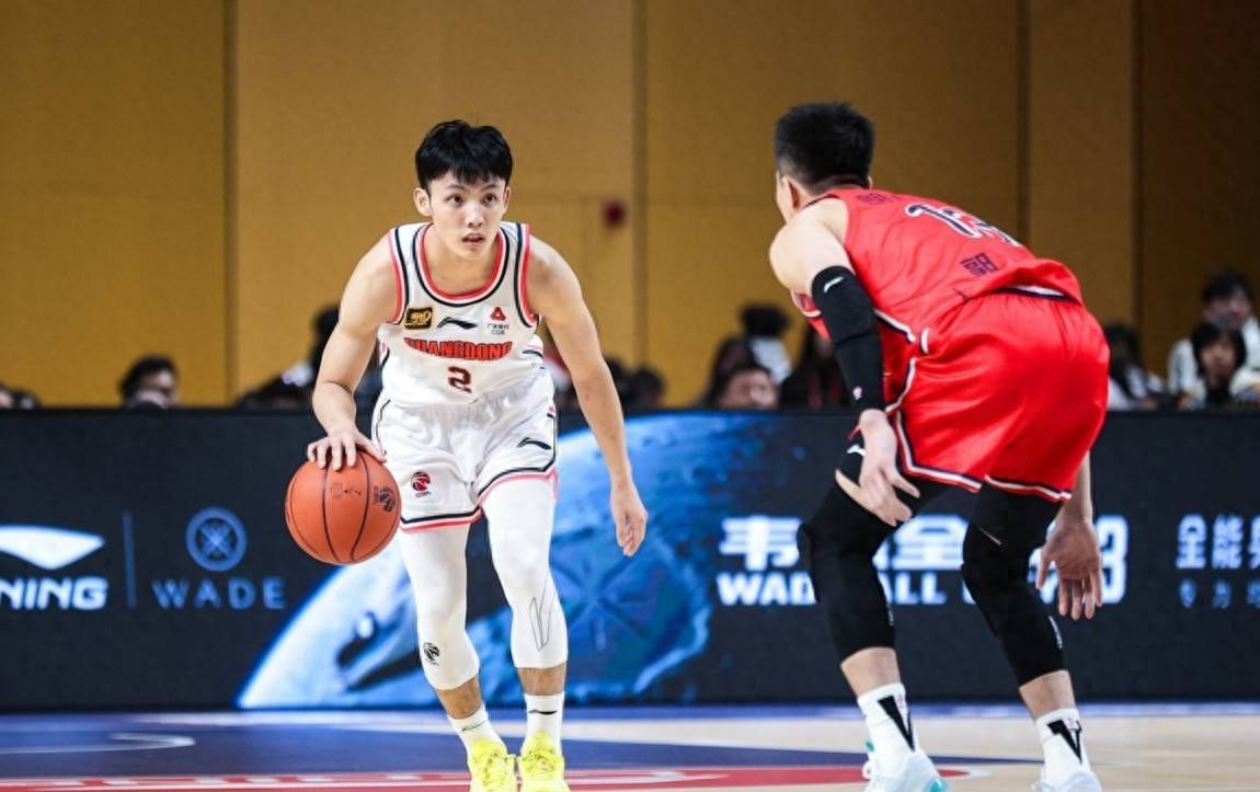 广东队成为本场最大亮点，CBA季后赛瞬间破防，爆冷的简单介绍